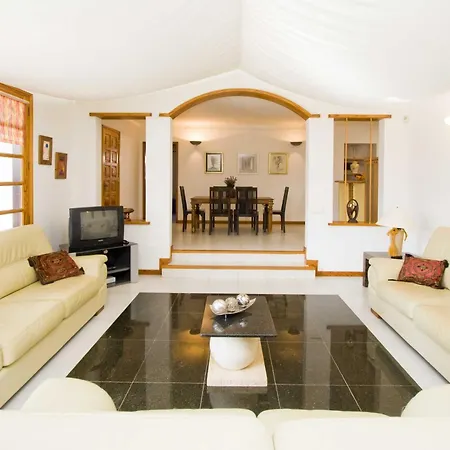 Modern Mojones Casa Penyas Blancas Dos 4 Bedrooms Private Heated Pool Puerto Del Carmen Villa *