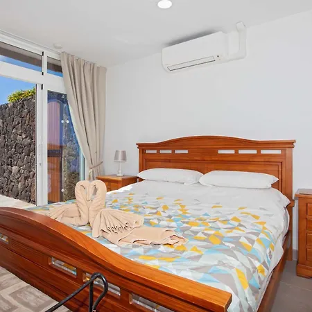 Modern Mojones Casa Penyas Blancas Dos 4 Bedrooms Private Heated Pool Puerto Del Carmen Villa
